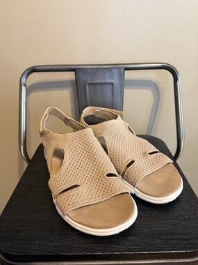 Ryka Micha Knit Sport Sandals Size 8.5W Beige Comfort Walking